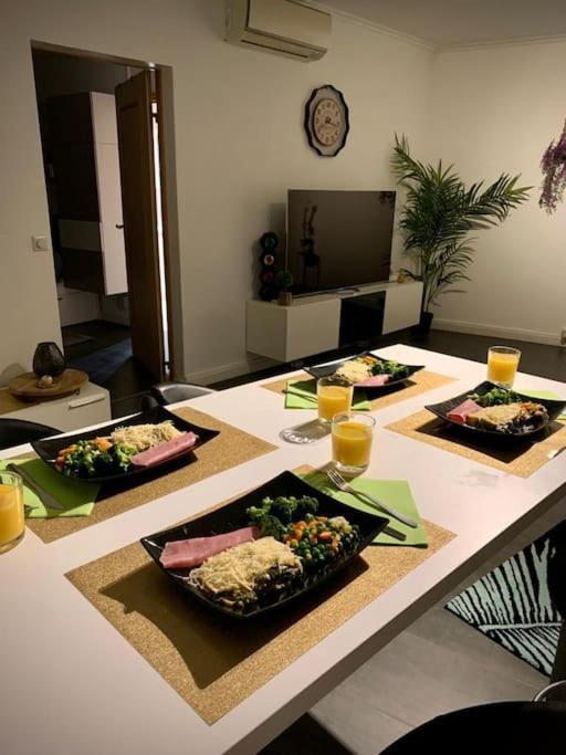 Grand Appartement 2 Chambres 5 Pers Max, Vue Panoramique Avec Parking Miluza Zewnętrze zdjęcie