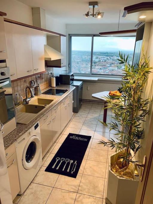 Grand Appartement 2 Chambres 5 Pers Max, Vue Panoramique Avec Parking Miluza Zewnętrze zdjęcie